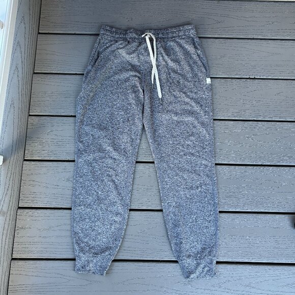 Vuori Performance Jogger and Vuori Energy Top Long - Picture 3 of 13